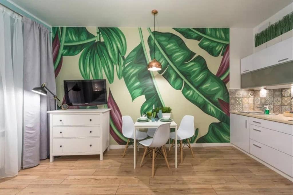 Cozy Modern Studio Green Apartment In Old Town Краков Экстерьер фото