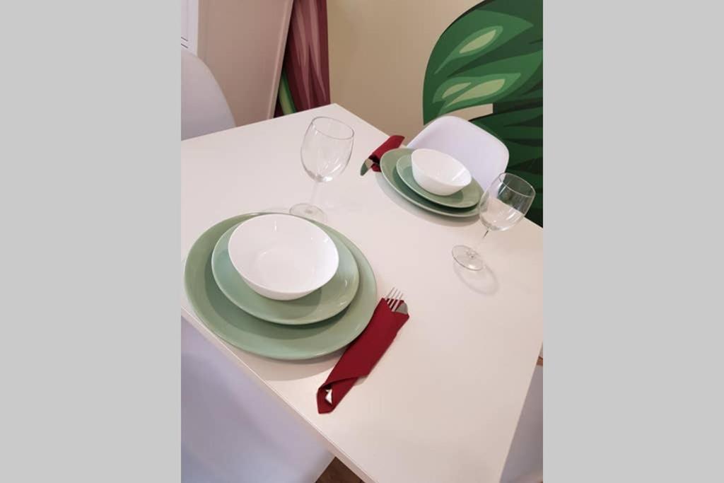 Cozy Modern Studio Green Apartment In Old Town Краков Экстерьер фото