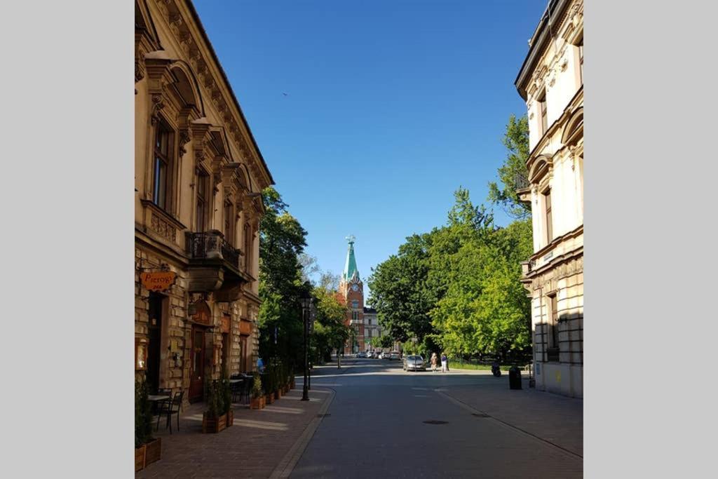 Cozy Modern Studio Green Apartment In Old Town Краков Экстерьер фото
