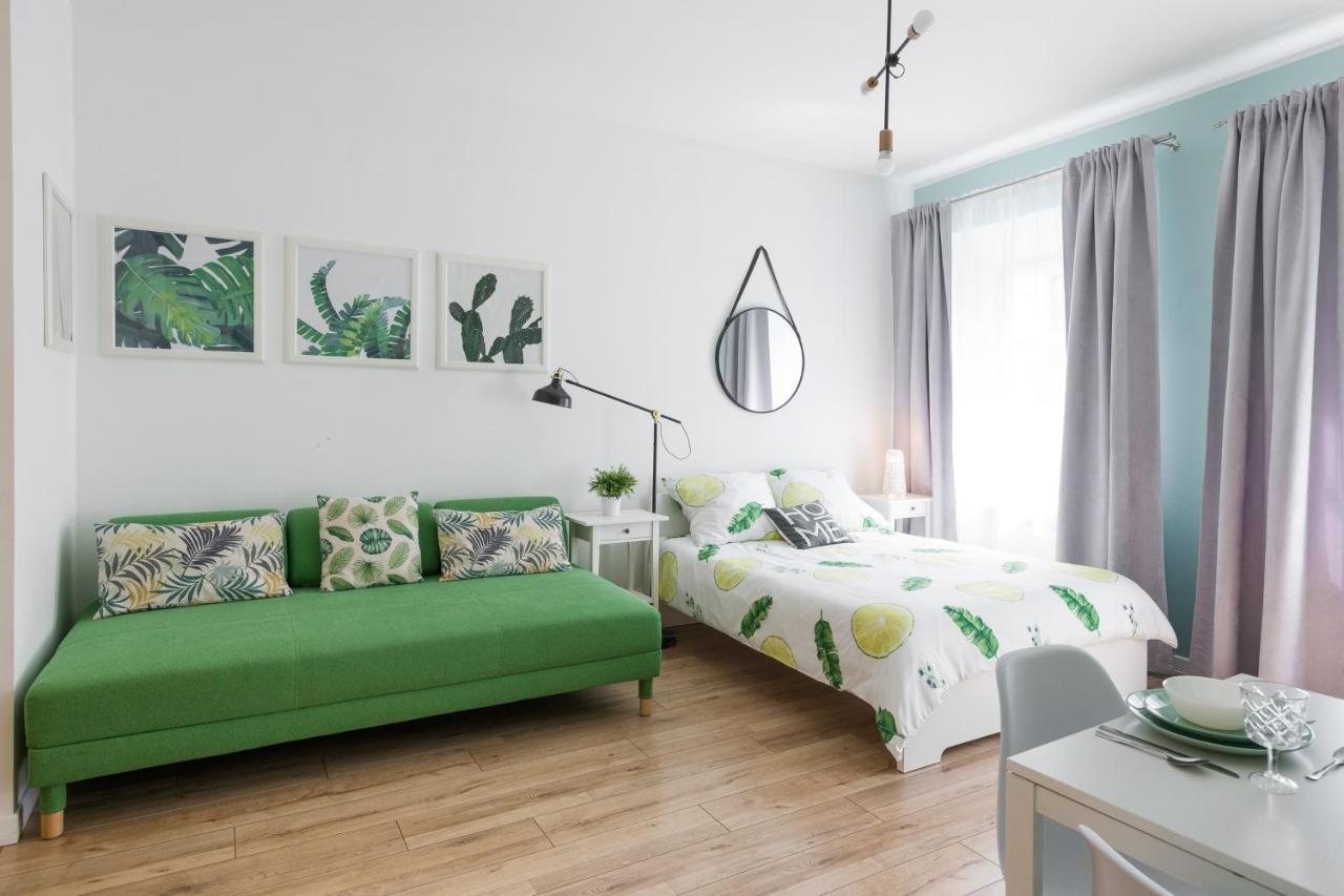 Cozy Modern Studio Green Apartment In Old Town Краков Экстерьер фото